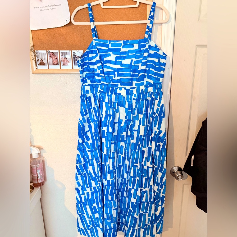 Blue and White Patterned Dress - Picture 2 of 3